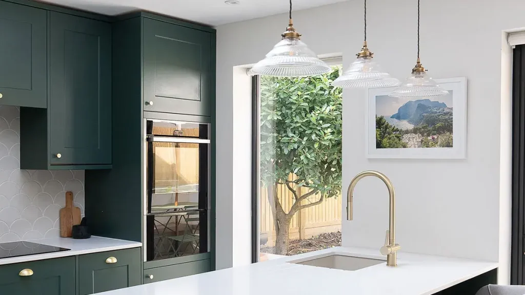 Renueva tu Cocina con un Toque de Color: Cómo Pintar los Muebles